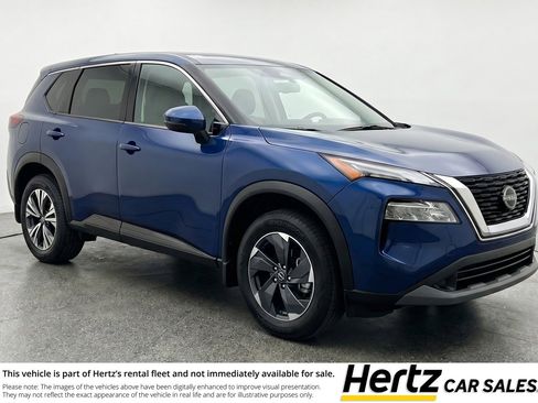 Used 2025 Nissan Rogue SV AWD/4WD image 1