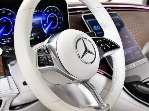 Certified 2023 Mercedes-Benz EQE 500 4MATIC SUV image 23