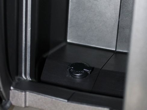 Used 2024 Toyota Highlander XLE image 43