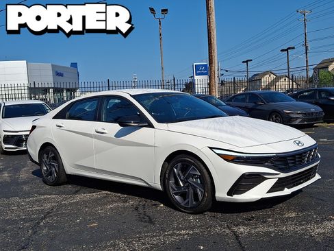 Certified 2025 Hyundai Elantra Sport FWD image 1