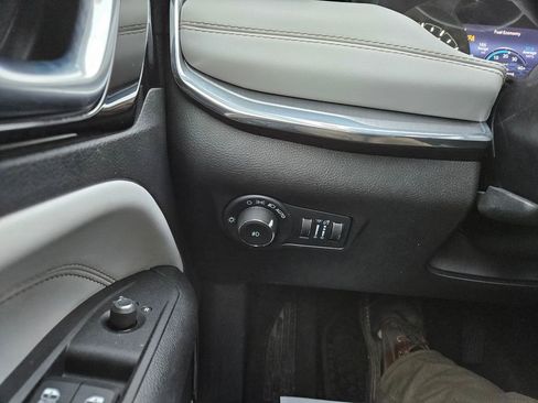 Used 2022 Jeep Compass Limited image 13