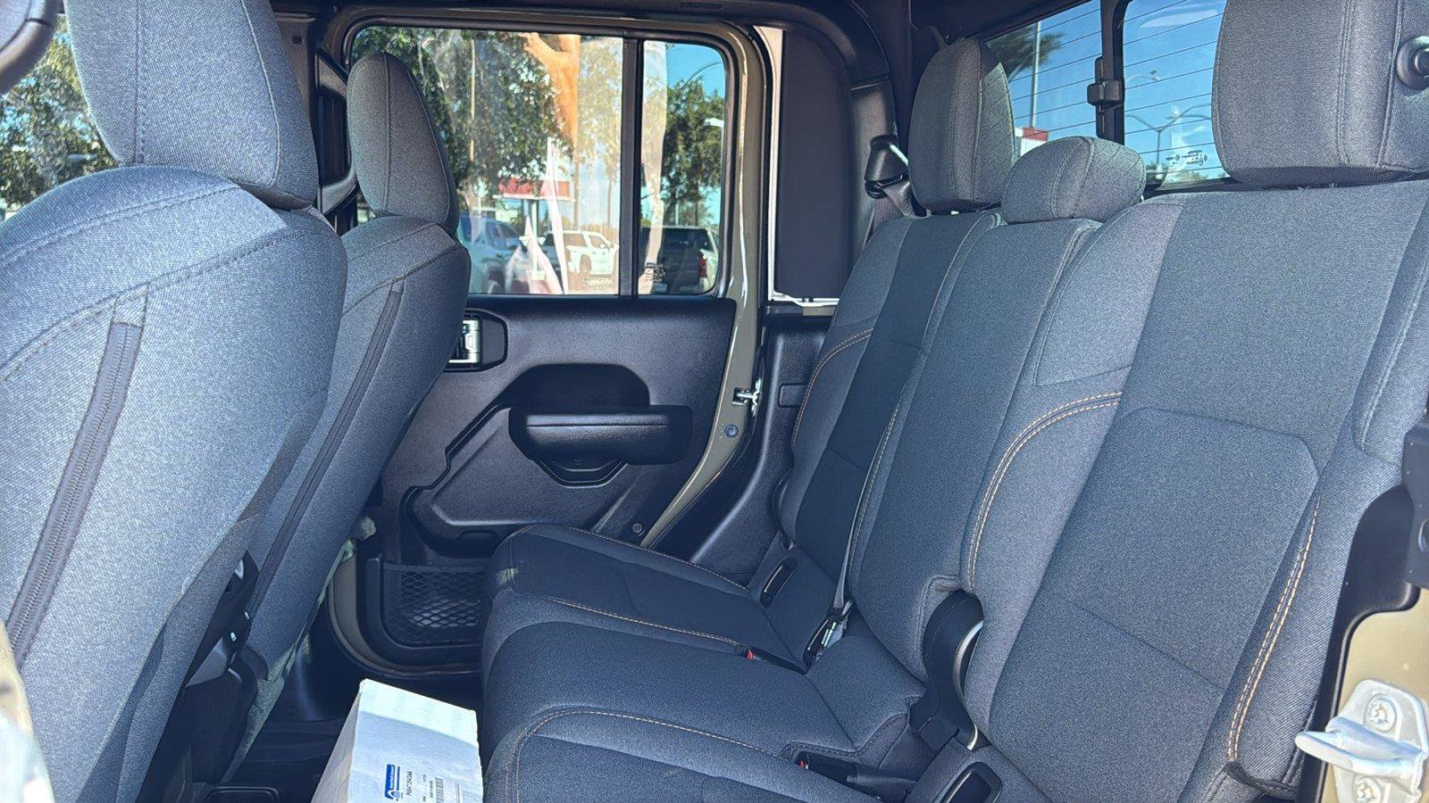 Used 2026 Jeep Gladiator Sport AWD/4WD image 30