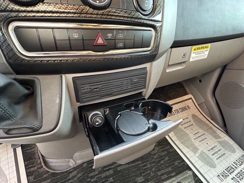 Used 2017 Mercedes-Benz Sprinter 3500 image 40