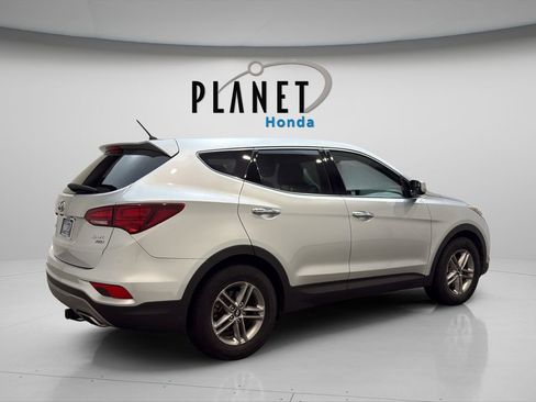 Used 2018 Hyundai Santa Fe Sport AWD/4WD image 5
