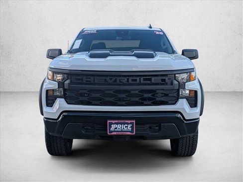 Used 2025 Chevrolet Silverado 1500 Custom Trail Boss w/ Turbomax Blackout Package AWD/4WD image 2