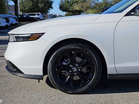 Certified 2025 Honda Accord SE image 8