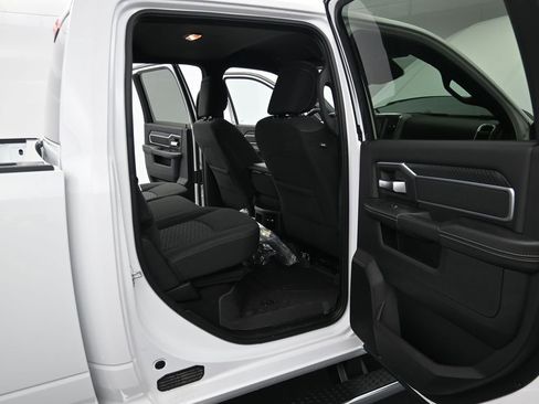 New 2025 RAM 2500 Big Horn image 12