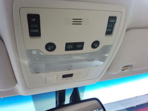 Used 2015 Lexus ES 350 Sedan w/ Luxury Package image 13