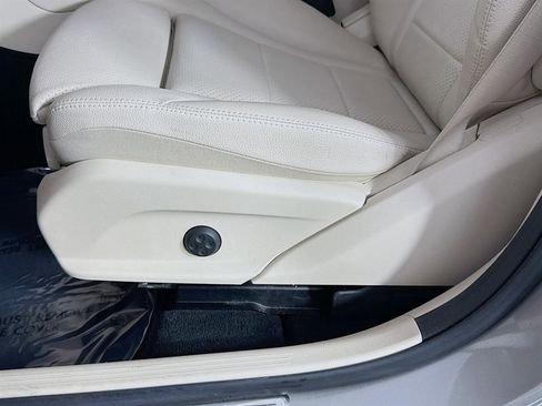 Used 2020 Mercedes-Benz GLC 300 image 19