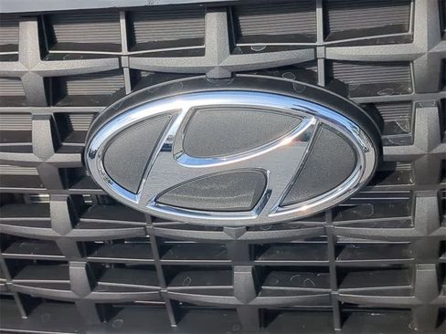 New 2026 Hyundai Venue SE image 12