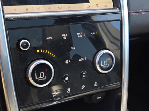 Used 2020 Land Rover Discovery Sport SE R-Dynamic image 31