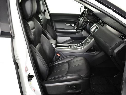 Used 2019 Land Rover Range Rover Evoque SE Premium image 21