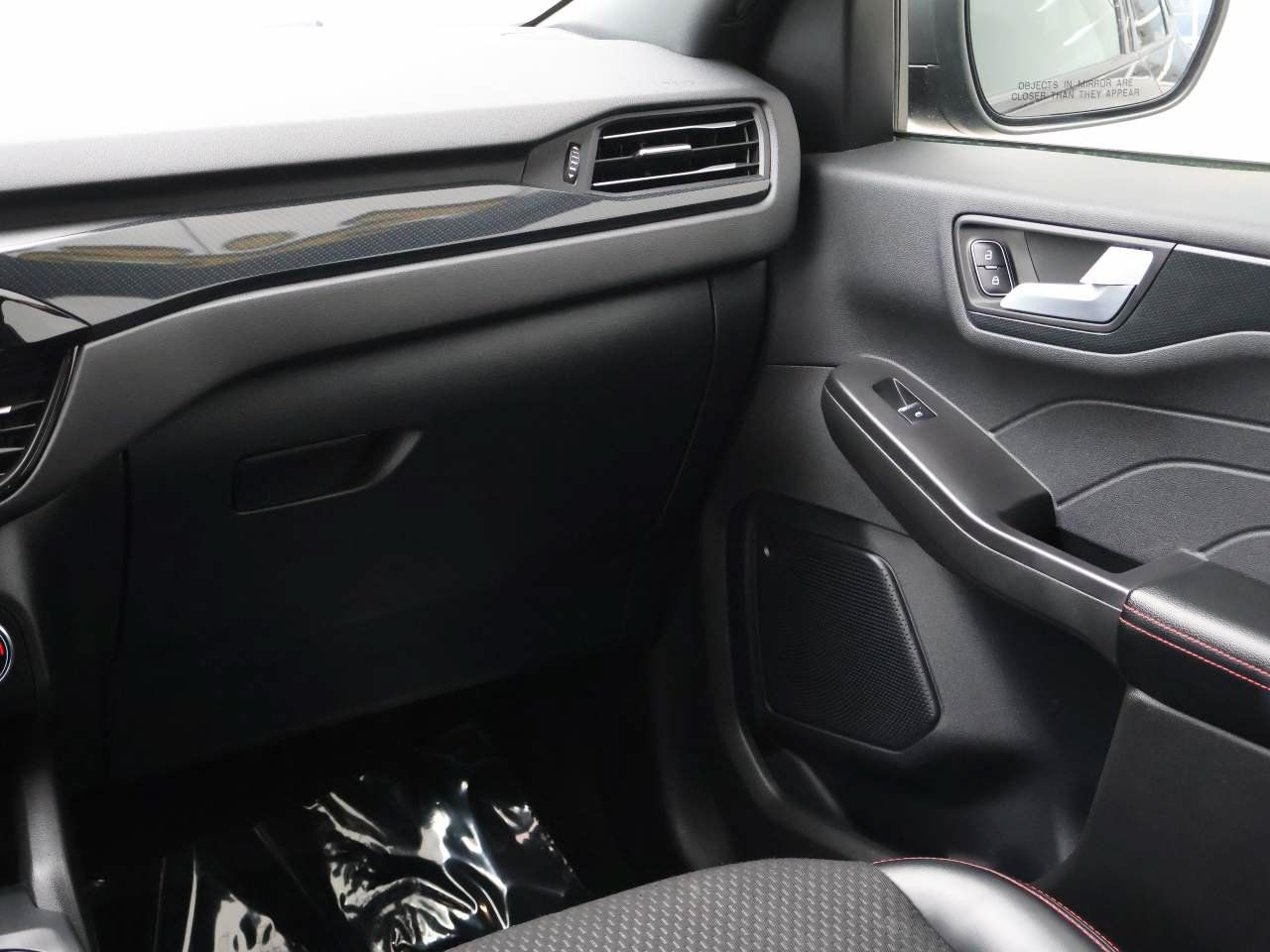 Used 2024 Ford Escape ST-Line FWD image 18