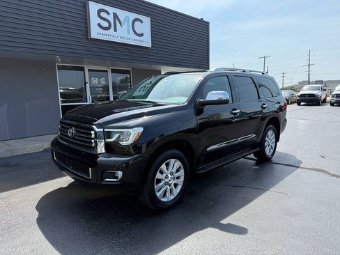 Used 2020 Toyota Sequoia Platinum AWD/4WD image 1