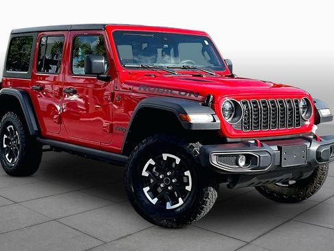 Used 2025 Jeep Wrangler Unlimited Rubicon AWD/4WD image 3