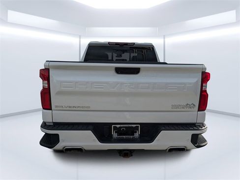 Used 2023 Chevrolet Silverado 1500 High Country w/ Technology Package image 4