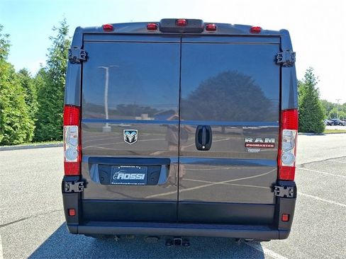 Used 2021 RAM ProMaster 2500 w/ Convenience Group image 7