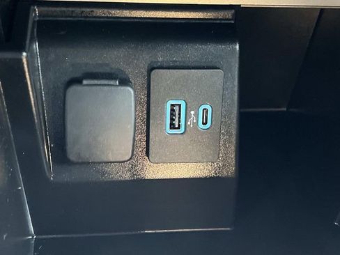 Certified 2023 Ford Explorer XLT w/ Equipment Group 202A image 29