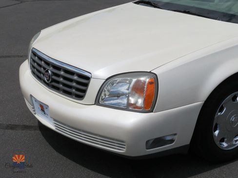 Used 2002 Cadillac De Ville DHS w/ Safety/Security Pkg FWD image 38