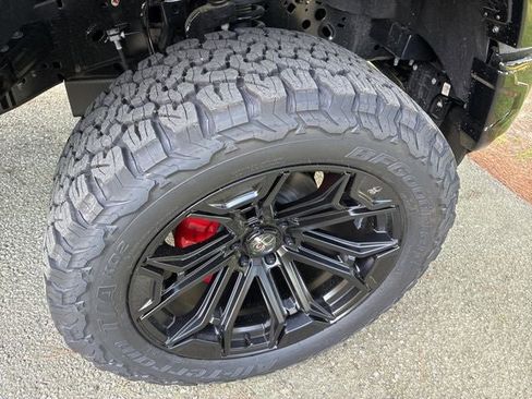 New 2026 Ford F150 Lariat w/ Equipment Group 502A High image 16