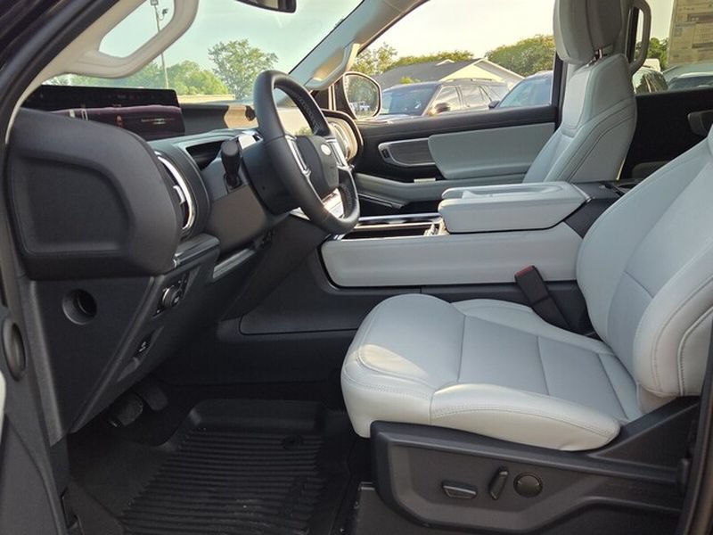 New 2027 Ford Expedition Max Platinum AWD/4WD image 5