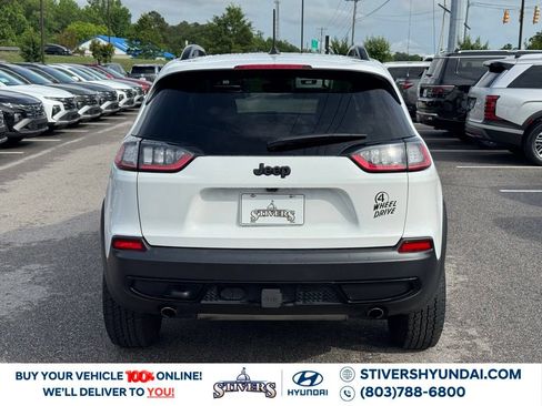 Used 2022 Jeep Cherokee Latitude w/ Sun & Sound Group AWD/4WD image 12