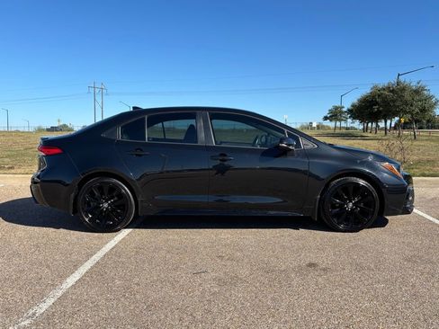 Used 2022 Toyota Corolla SE image 5