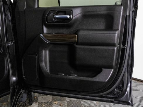 Used 2021 Chevrolet Silverado 1500 RST image 37