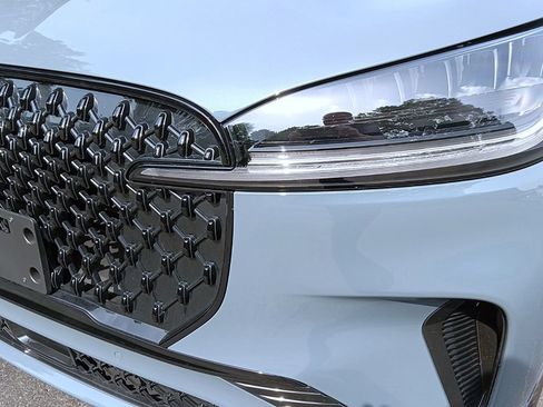 Used 2025 Lincoln Aviator AWD w/ Jet Appearance Package image 7