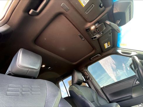 Used 2024 Lexus GX 550 image 13