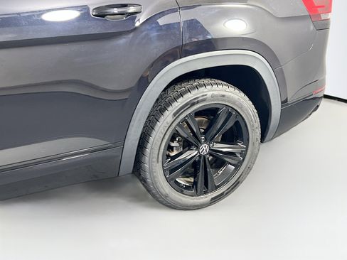 Used 2022 Volkswagen Atlas SEL R-Line image 30