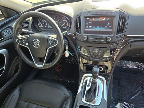 Used 2017 Buick Regal Sport Touring image 11
