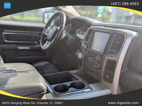 Used 2015 RAM 1500 Laramie RWD image 23