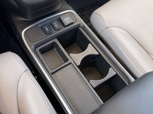 Used 2016 Honda CR-V Touring image 34