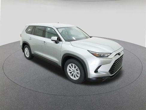 New 2026 Toyota Grand Highlander XLE image 13