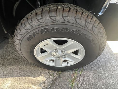 Used 2020 Jeep Gladiator Sport w/ Quick Order Package 24S image 27