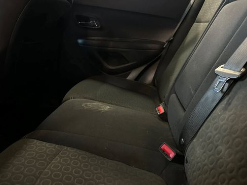 Used 2020 Chevrolet Trax LS FWD image 5