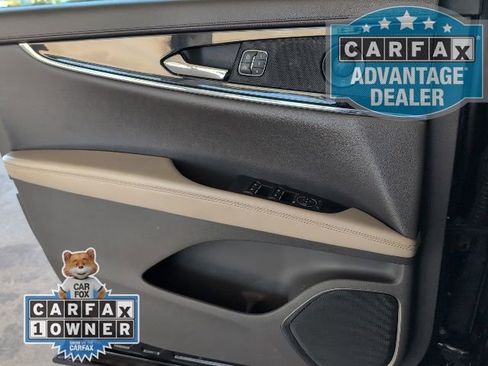 Used 2022 Lincoln Nautilus Reserve w/ Equipment Group 201A image 16