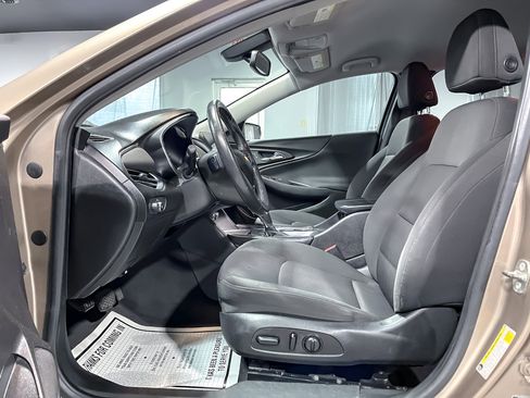 Used 2018 Chevrolet Malibu LT image 14