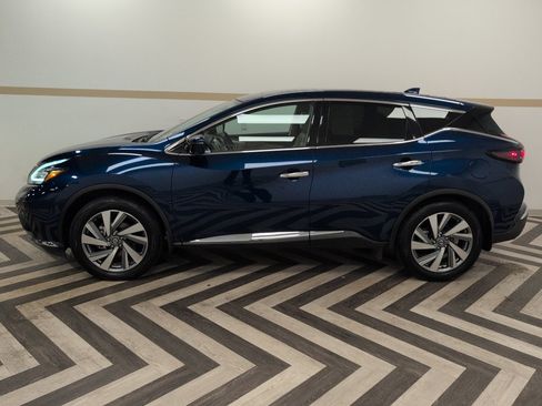 Used 2021 Nissan Murano SL w/ SL Moonroof Package image 3