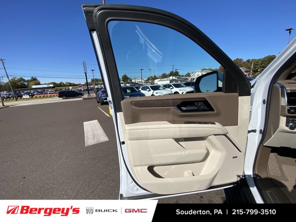 Certified 2026 GMC Yukon Denali w/ Sun & Power Step Package AWD/4WD image 25