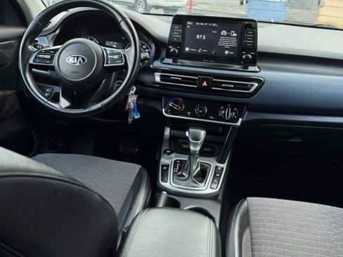 Used 2021 Kia Seltos S image 28