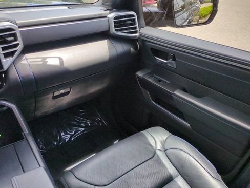 Used 2024 Toyota Sequoia Platinum AWD/4WD image 15