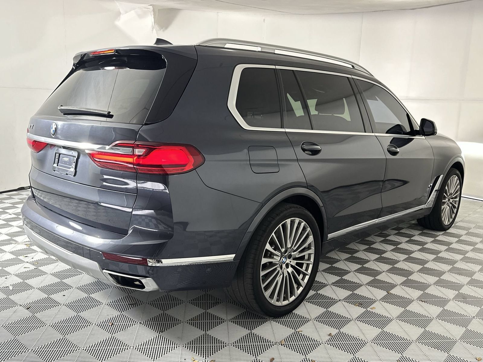 Used 2019 BMW X7 xDrive50i w/ Executive Package AWD/4WD image 8