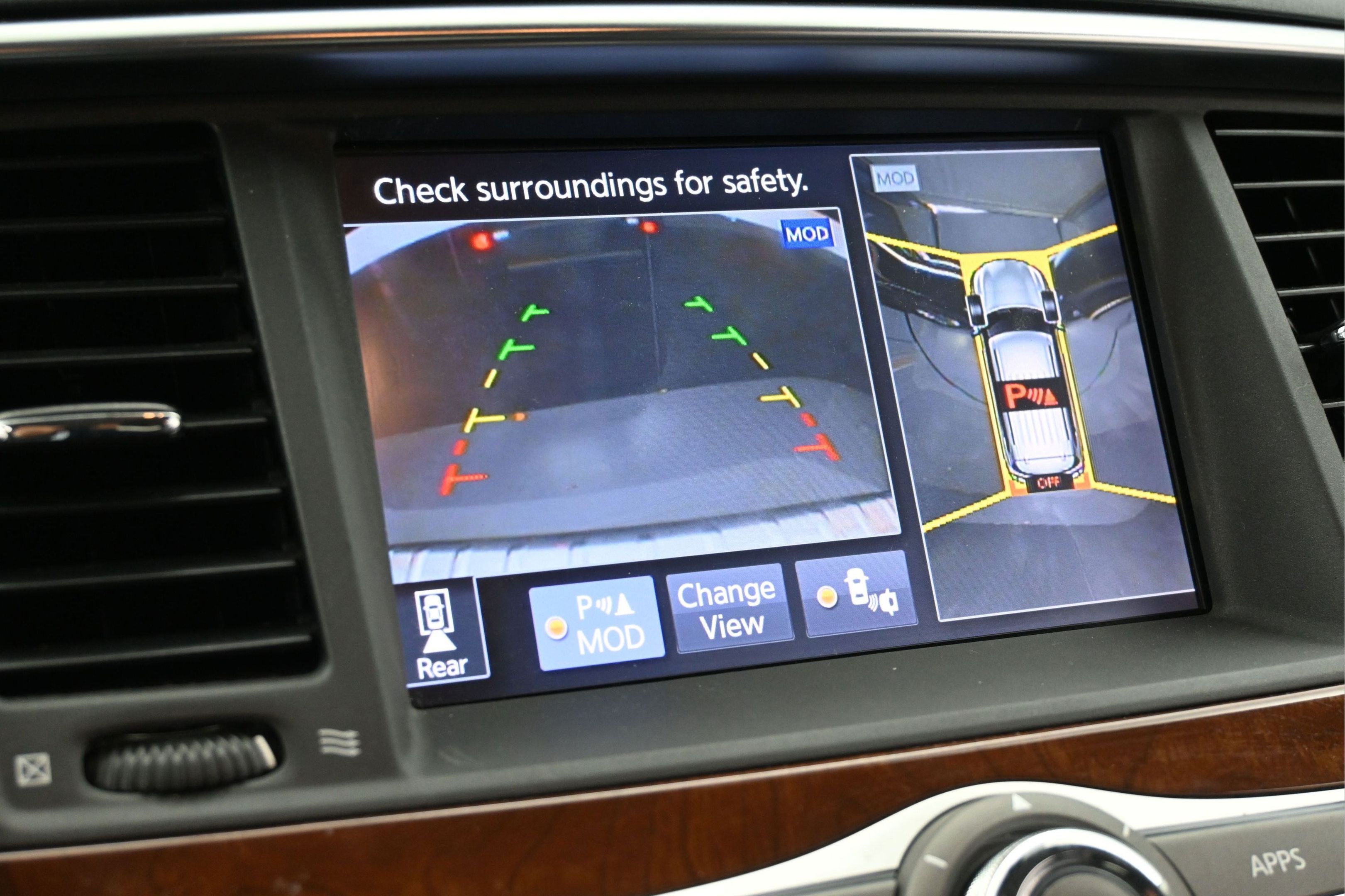 Used 2018 INFINITI QX80 2WD w/ Driver Assistance Package image 17