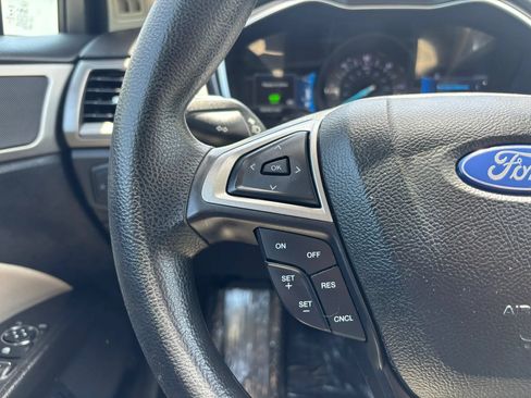 Used 2018 Ford Fusion S FWD image 20