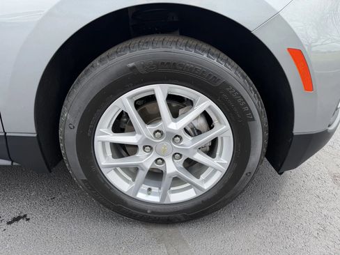 Used 2023 Chevrolet Equinox LS FWD image 18
