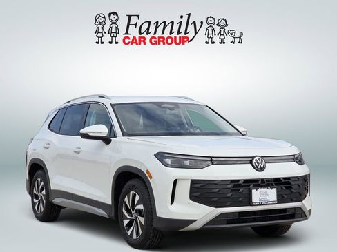 New 2026 Volkswagen Tiguan S FWD image 2