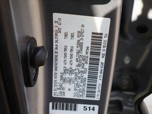 Used 2018 Toyota Tacoma SR5 image 30