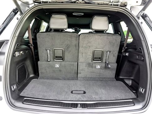 New 2025 Jeep Grand Cherokee L Limited w/ Black Appearance Package image 21